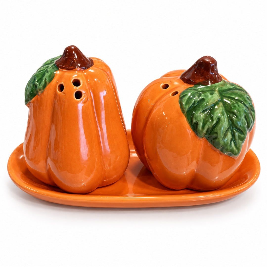 Pumpkins - Salt and Pepper Shakers