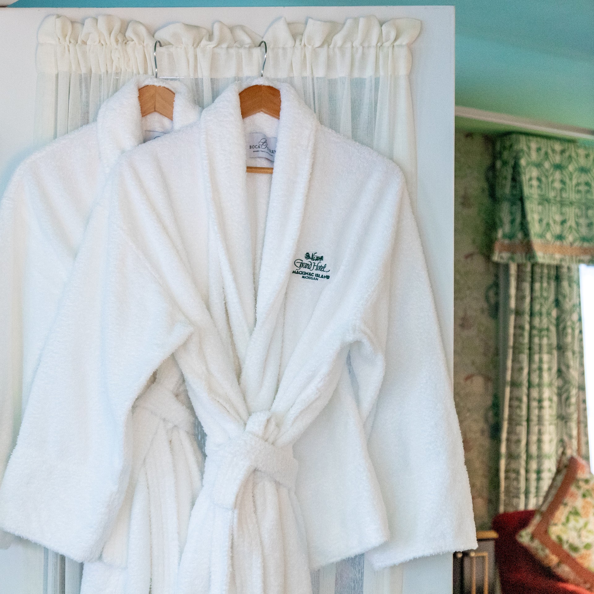 Robe - Grand Hotel Terry Shawl Collar